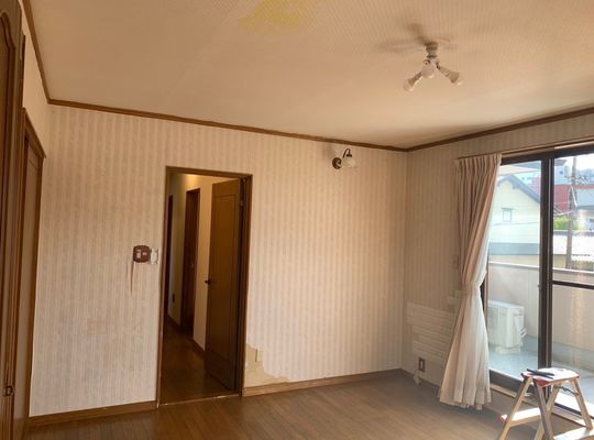 浜松市　クラス張り替え