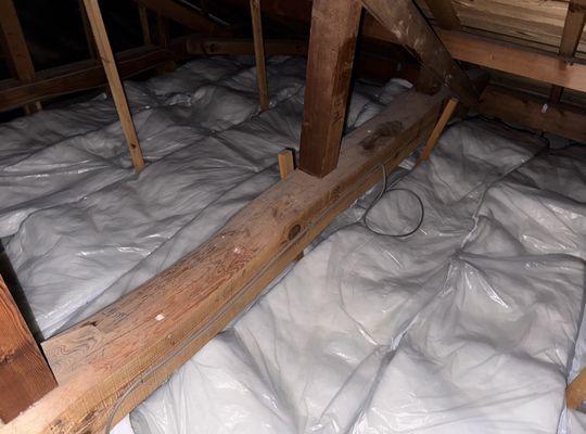浜松市　屋根裏断熱材